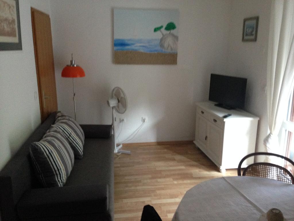 Apartments Villa Karme Brela Room photo